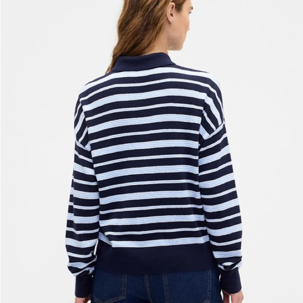 Gap Cashsoft Sweater in Navy and Light Blue - Picture 2 of 5